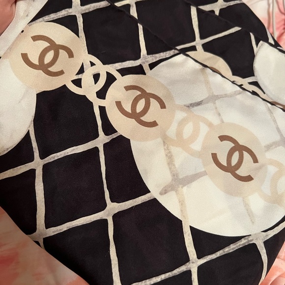 (SOLD) Chanel Scarf - Picture 2 of 3